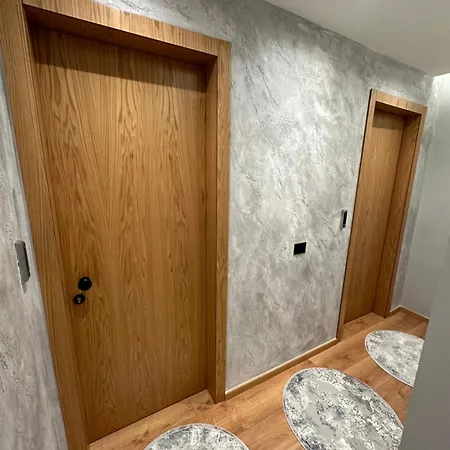 Apartment Luxury Shiba 01